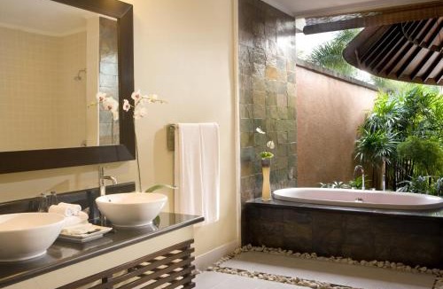 Petitenget Villa | The Kunja Villa-Hotel