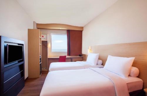 Manado City Centre Hotel | Ibis Manado City Center Boulevard
