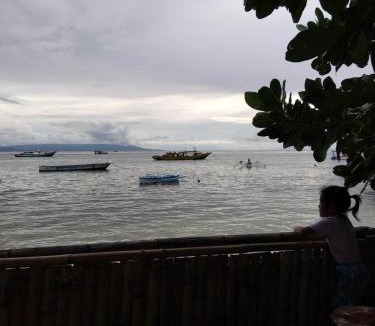 Bunaken House | Sunset Guest House & Bar