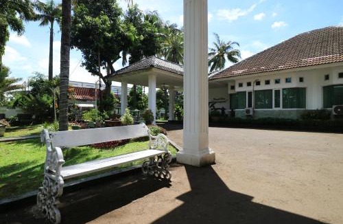 East Jakarta House | Villa Sri Manganti
