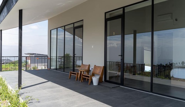 Greenhill Mountain City View 8BR Villa Heated Pool in Bandung