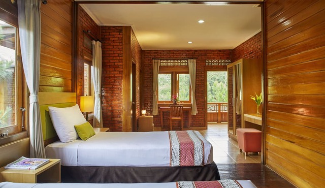 Jambuluwuk Convention Hall & Resort Puncak in Ciawi