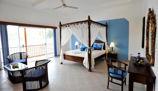 Aquarius Beach Hotel