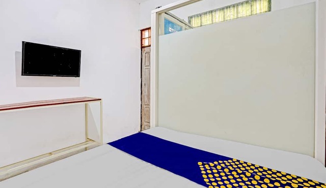 SPOT ON 90586 Hagawa Syariah Homestay in Lamongan