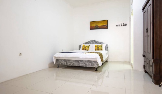 SPOT ON 3961 Fico's Residence Syariah