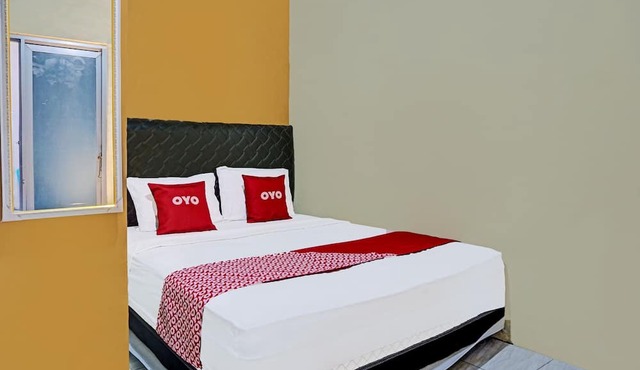 OYO 91825 Ayu Lestari Homestay in Kertosono