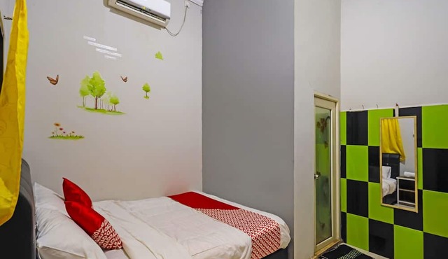 Hotel O Hasan House Syariah 2NearVihara Budhi Bhakti