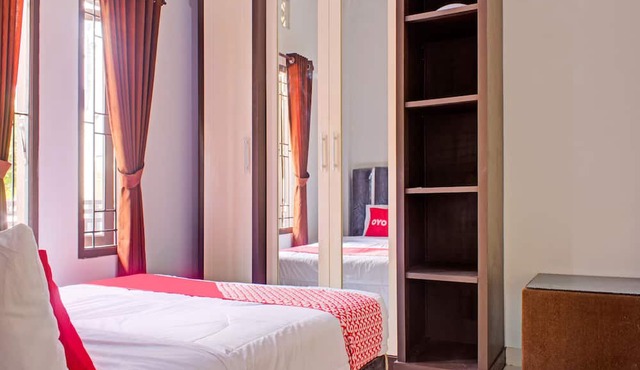 OYO 3394 Apm Residence Syariah in Cibeleng