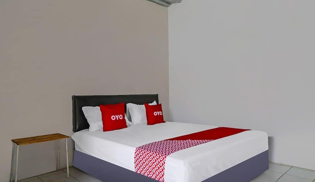 OYO 90809 Homestay Black Pink Merah Jambu Syariah in Garut