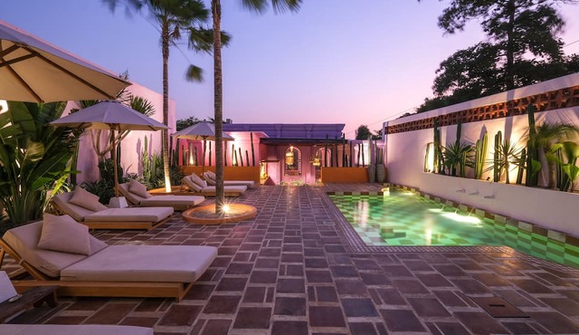 El Barrio Boutique Hotel & Bar