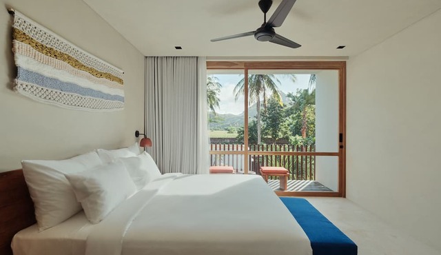 Boni Beach Hotel & Restaurant