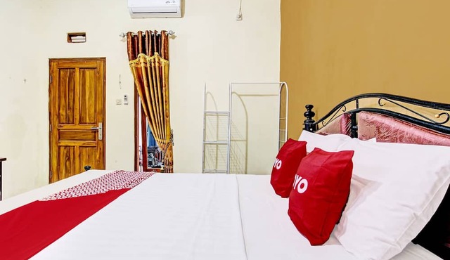 OYO 92045 Panca Putri Guest House