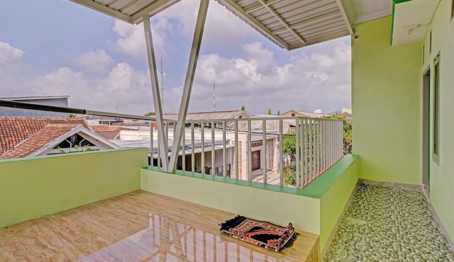 Hotel O 3774 Shakira Syariah Guest House in Bandar Lampung