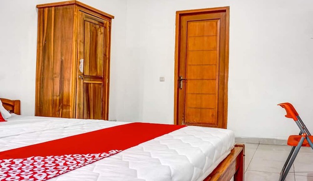 OYO 90846 Guesthouse Bintaro Asri Syariah