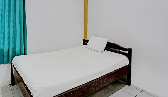 SPOT ON 92529 Penginapan Wisma Bintang Syariah Near MTs Al Ma'arif Kota Bangun