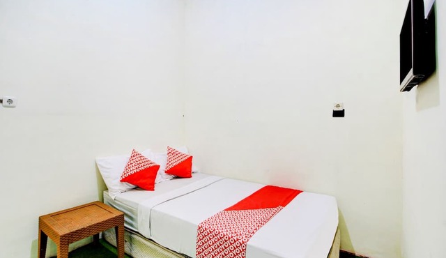 Hotel O Zeevanna Guest House Syariah in Jogoroto