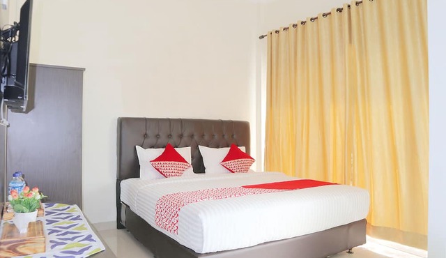 OYO 1326 Mahakam Guest House in Padang