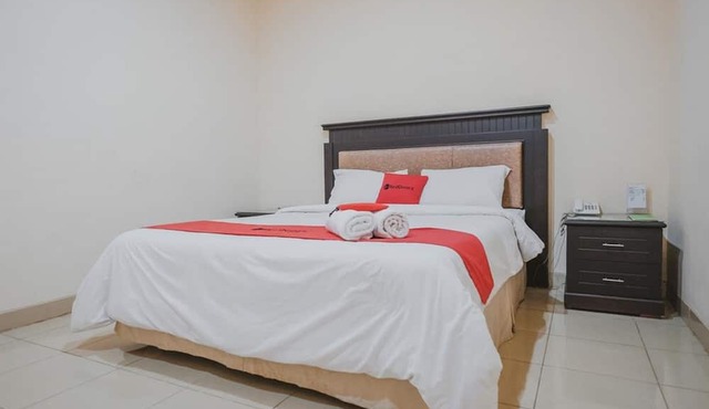 RedDoorz Premium @ Jalan Pal 10 Jambi in Jambi