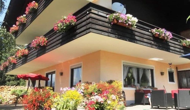 Apartment in Görtschach with Common Pool and Beautiful View in Millstatt