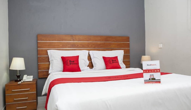 RedDoorz Plus near Asia Afrika 3 in Bandung