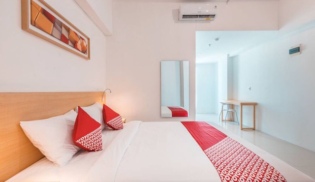 OYO Flagship 1170 The Habitat Karawaci in Curug