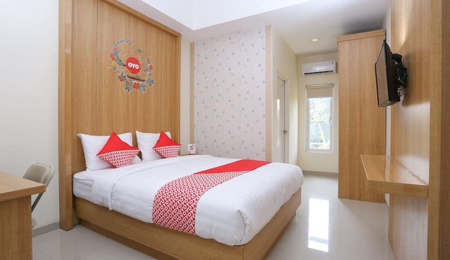 OYO 999 Garuda Guesthouse