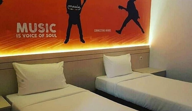 Front One Inn Sidoarjo