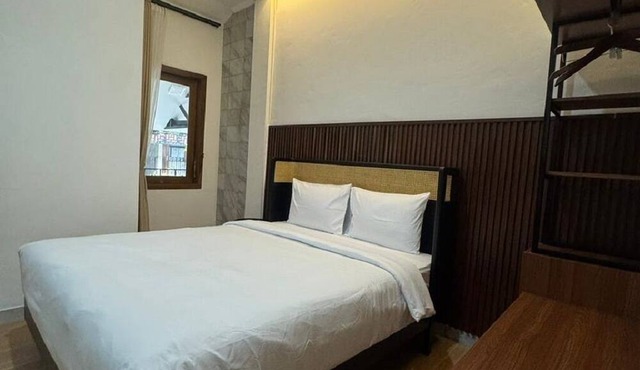 And Living Hotel