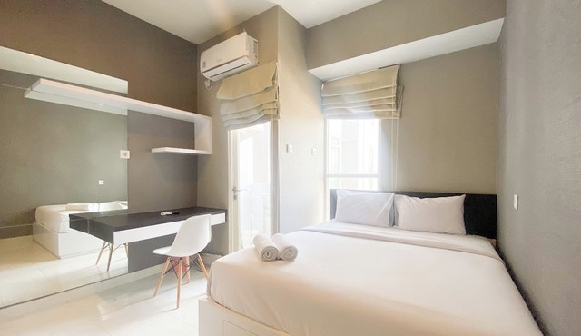 Minimalist And Enjoy Living Studio Amartha View Apartment