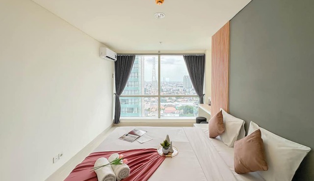 Spacious 1Br With City View At Praxis Apartment