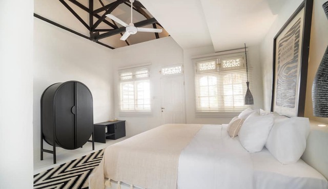 RIA ULUWATU Tropical Chic Hotel