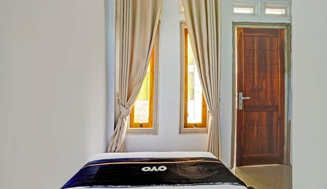 OYO 94834 Homestay Arjuna Near Taman Safari 2 Prigen