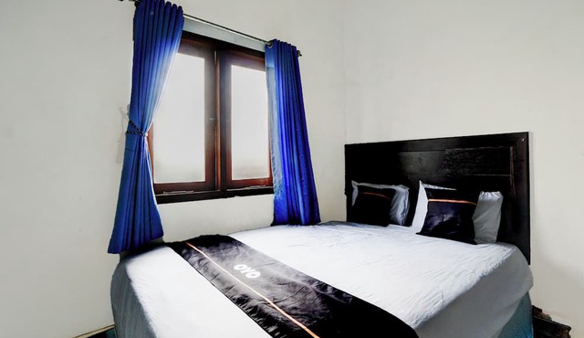 OYO 94818 Sabina House Syariah in Blitar