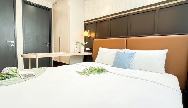 Stylish And Modern 2Br At Apartment Collins Boulevard in Tangerang