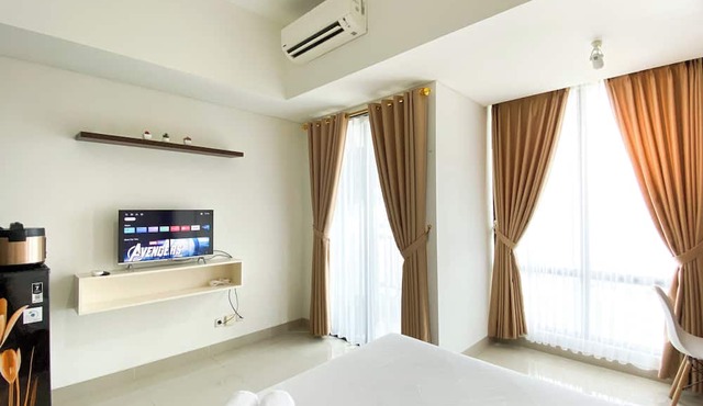 Homey And Nice Studio At Lrt City Bekasi Apartment