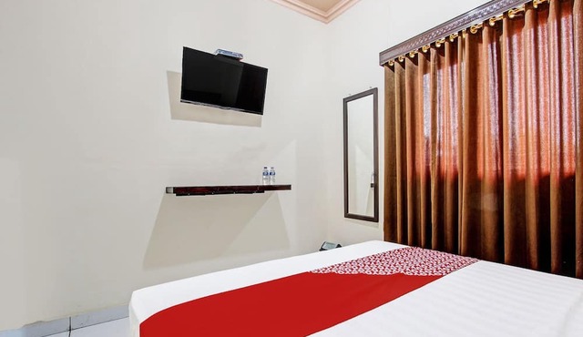 OYO 92289 Hotel Aji Kusuma in Nguntoronadi