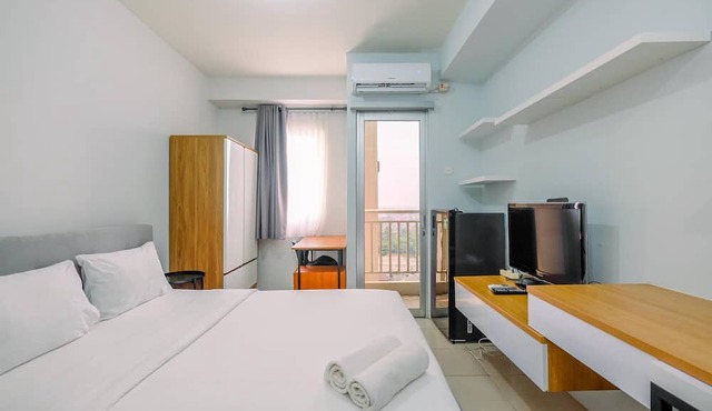 Elegant Studio Near Senayan And Pondok Indah At Pakubuwono Terrace Apartment