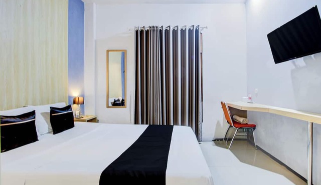 Hotel O Tegal near near Pacific Mall Tegal formerly Hugo Suites Family in Tegal