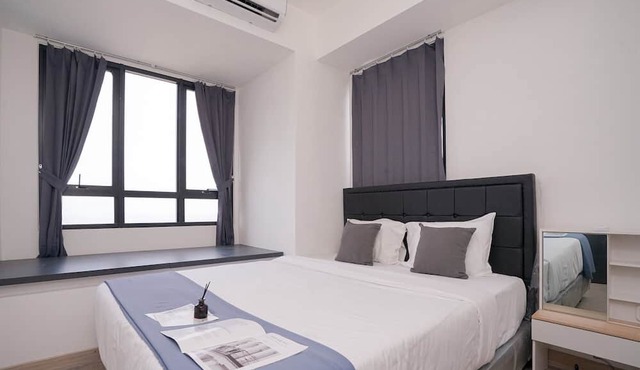 Good and Cozy 2BR at Collins Boulevard Apartment in Tangerang