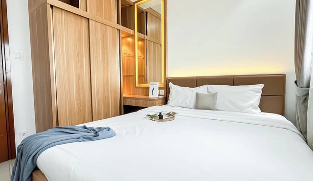 Comfy and Strategic 2BR Apartment at Signature Park Grande in Jakarta