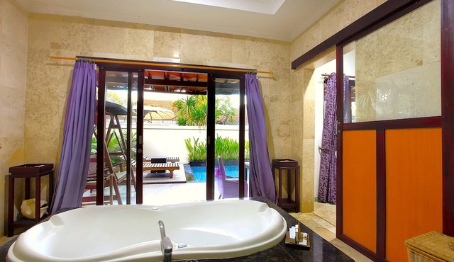Private Pool Villas Kuta