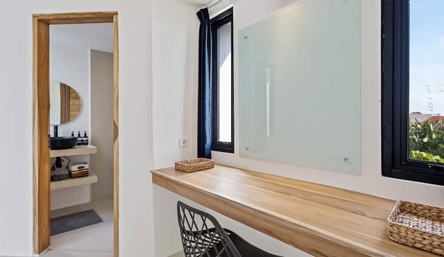 White Residence - Art & Boutique Suites