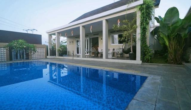 A&T House - Sukabumi in Selaawi