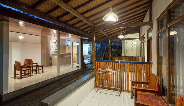 Creative Trawangan Stay