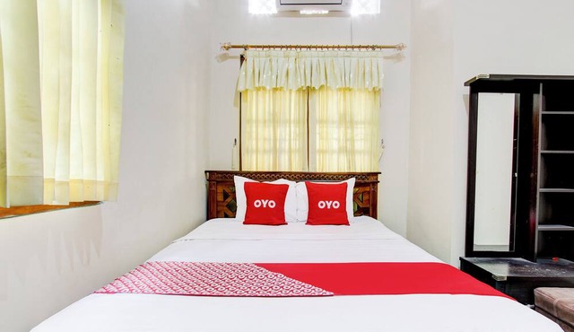 OYO 94003 Anjuk Ladang Homestay