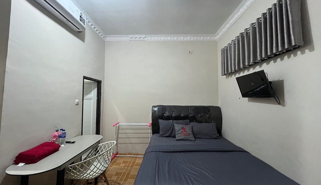 Steze Guesthouse Syariah Talang Banjar in Jambi