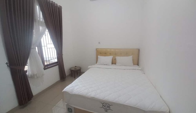 Hotel O Salma Homestay Syariah Near alun alun kota purwokerto in Purwokerto