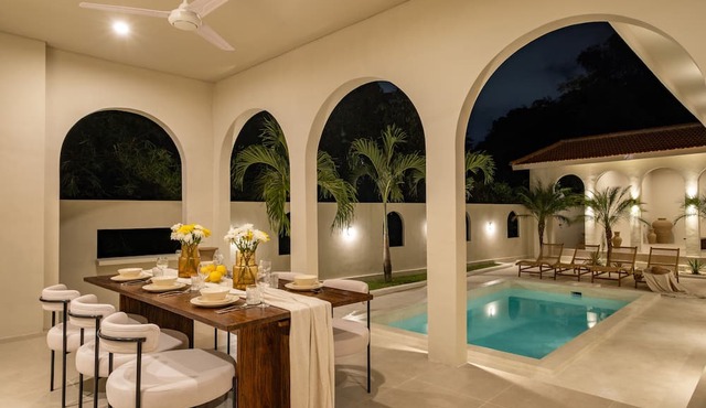 Tropical 3BR Villa in Canggu