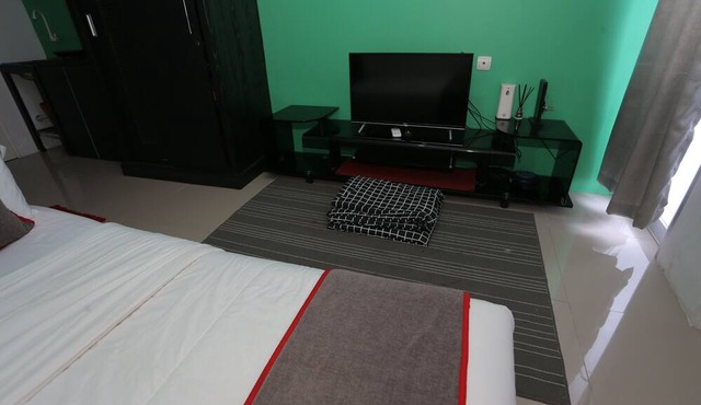 Collection O 93750 Luxury Rooms @ Urbantown Serpong