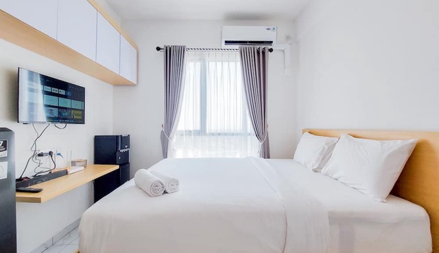 Best Deal And Homey Studio Sky House Alam Sutera Apartment in Tangerang